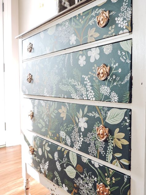 Old Painted Dresser, Painted Furniture With Wallpaper, Diy Dresser Makeover Wallpaper, Green Dresser With Wallpaper, Self Adhesive Wallpaper On Furniture, Diy Upcycling Dresser, Wallpaper On Drawer Fronts, Dresser With Colored Drawers, Diy Dresser Storage Ideas