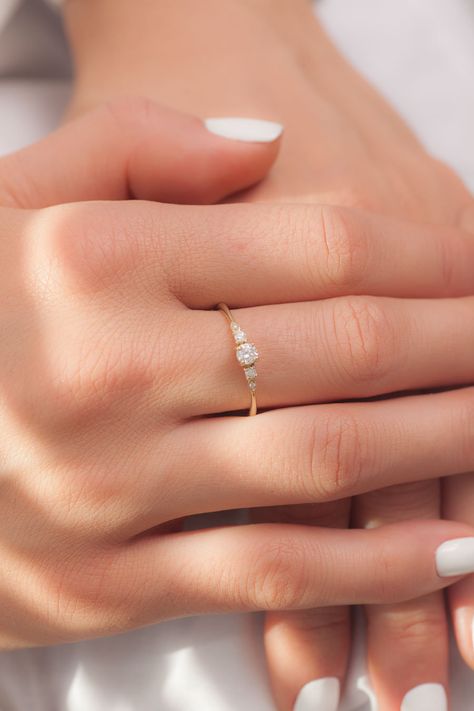 Simple Unique Engagement Rings, Simple Engagement Ring, Cute Promise Rings, Simple Diamond Ring, Promise Rings Simple, Classic Diamond Ring, Minimalist Diamond Rings, Rose Gold Promise Ring, Diamond Promise Ring