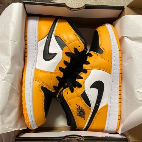 Air Jordan 1 Mid Taxi “Reverse Yellow Toe” GS 4.5Y Yellow Jordans Aesthetic, Nike Yellow Shoes, Nike Shoes Women Yellow, Air Jordan 1 Mid Taxi Yellow Outfit, Yellow Jordan Aesthetic, Jordan Shoes Yellow, Yellow Air Jordans, Air Jordan 1 Taxi, Air Jordan Yellow