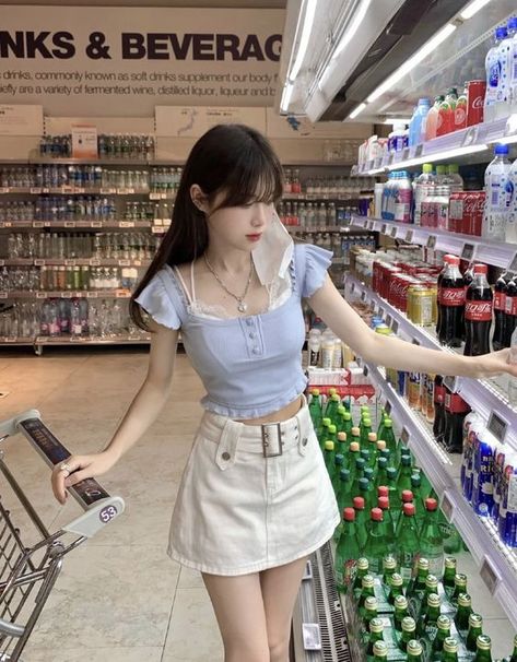 Softgirl Summer Outfits, Korean Outfits With Skirt, Korean Outfits Casual Skirts, Acubi Skirt Fits, Cute Ootd Korean, Cute Skirt Outfits Korean, Korean Outfits Skirt, Kpop Skirt Outfit, Skirt Korean Outfit