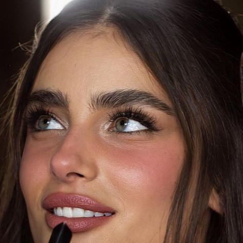 Over Blush Makeup, 90s Soft Glam Makeup, Taylor Hill Wedding Makeup, Natural Enhanced Bridal Makeup, Blushing Bride Makeup, Skin Tint Makeup Look, Model Eye Makeup, Dewy Face Makeup, Cute Blush Makeup