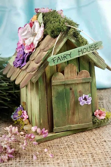 25 DIY Fairy Door Ideas from Popsicle or Wooden Craft Sticks & Rocks Fairy Garden Ideas Diy, Kartu Ulang Tahun Diy, Popsicle Stick Houses, Tanaman Pot, Diy Popsicle, Fairy Garden Crafts, Fairy Garden Designs, Fairy Crafts, Diy Bricolage