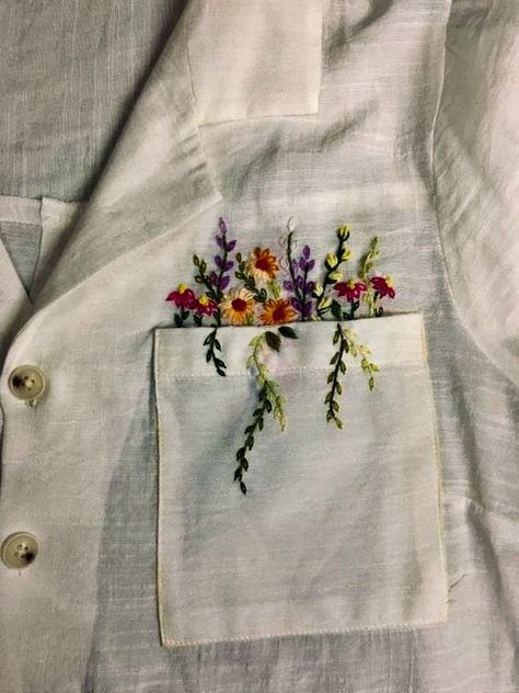 Sulaman Pita, Broderie Simple, Clothes Embroidery Diy, Pola Bordir, Diy Embroidery Designs, Embroidery Tshirt, Hand Embroidery Patterns Flowers, Diy Embroidery Patterns, Handmade Embroidery Designs