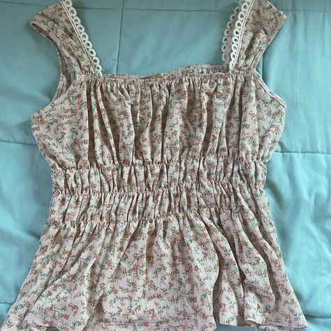 Nwot Never Worn Floral Peplum Top Floral Peplum Top, Floral Peplum, Cute Everyday Outfits, Beautiful Clothes, Babydoll Top, Fit Inspo, Dream Clothes, Summer 2024, Fitness Inspo