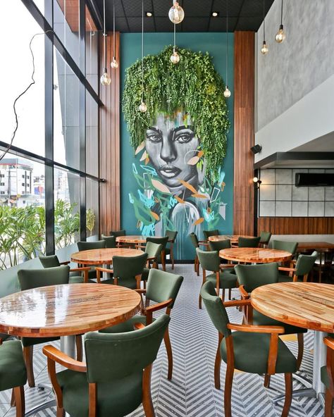 Exploring how to embrace biophilic design into restaurants, making the space more welcoming and pleasant for both guests and workers... → read it on anooi.com → #BiophilicDesign #Biophilia #NatureInspiredInteriorDesign #Wellbeing #SustainableHomeDesign #SustainableHome #SustainableHomeDesignInteriors #EcoFriendlyHomeDesign → photo credits on the blog Cafe Graffiti, Luxury Restaurant Interior, Modern Restaurant Design, Sustainable Interior Design, Decoration Restaurant, Coffee Shop Interior Design, Bar Interior Design, Cafe Shop Design, Biophilic Design