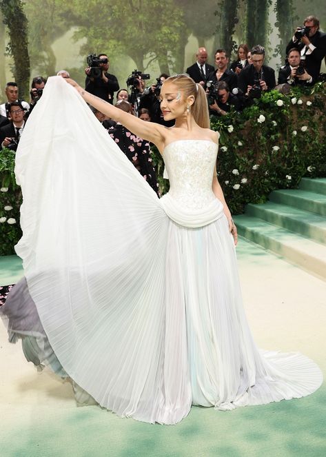 Met Gala 2024 Red Carpet: See All the Fashion, Outfits, Looks | Vanity Fair Couture, Haute Couture, Hollywood Red Carpet Outfit, Met Gala 2024, Selena Gomez Red Carpet, Ariana Grande Images, Met Gala Outfits, Met Gala Dresses, Sam & Cat