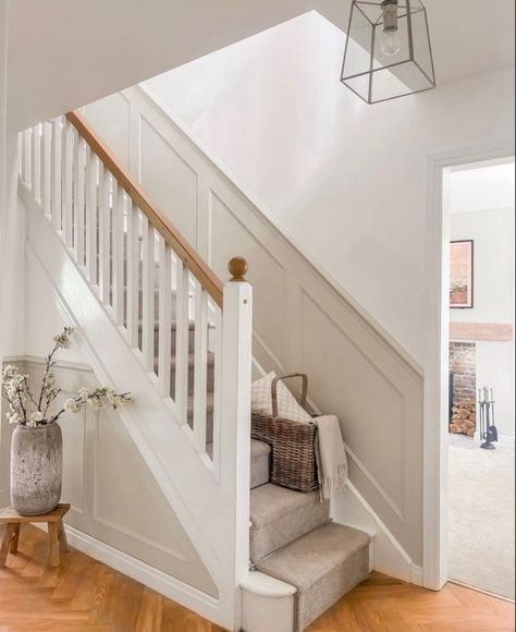 Stair Panelling With Bannister, Shaker Stair Panelling, Beige Staircase Ideas, New Build Staircase Ideas, Two Tone Bannister, Half Wall Paneling Ideas Stairs, Panelling Up Stairs, Hallway Ideas Panelling, Panelling On Stairs