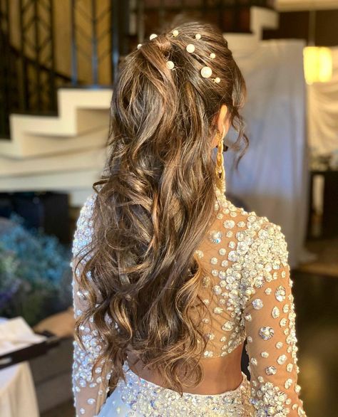 Hair Styles For Reception Gown, Hair Styles For Sangeet, Indian Wedding Ponytail Hairstyles, Medium Length Hairstyle For Bride, Sangeet Hairstyles For Bride On Gown, Sangeet Hair Styles, Floral Braided Hairstyles, Saree Braid Hairstyles, Hairstyles For Long Hair On Gown