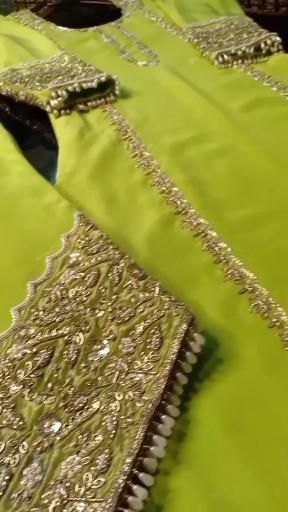 Suit Designs Indian Style With Lace, Jewellery With Suits, Mehndi Punjabi Suits, Punjabi Suit Design With Lace Work, Party Wear Punjabi Suits Embroidery, Punjabi Hand Work Suit Design, Handwork Punjabi Suit Design, Suit Designs Punjabi Style, New Punjabi Suit Design Party Wear