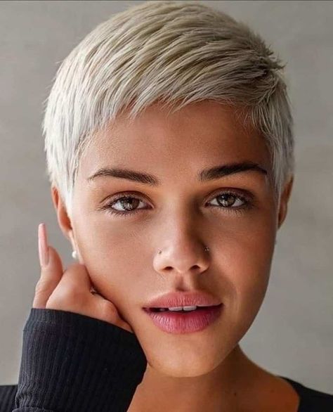 Very Short Pixie Cuts, Platinum Pixie, Short Blonde Pixie, Super Short Haircuts, Edgy Pixie Cuts, Really Short Hair, Very Short Haircuts, Short Hair Pixie Cuts, Short Hair Over 60