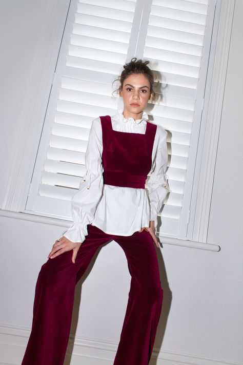 Haute Couture, Gold Velvet Pants Outfit, Velvet Outfit Aesthetic, Velvet Corset Top Outfit, Red Velvet Top Outfit, Velvet Casual Outfit, Velvet Shirt Outfit, Velvet Tops Outfit, Velvet Casual Dress