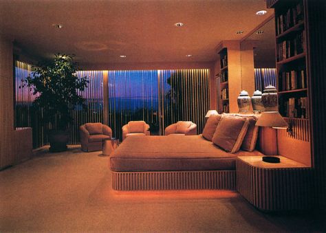 interior designer Clive Wilson (1982) Theatre Architecture, 1960s Apartment, 1980s Interior Design, 1980s Interior, 70’s Decor, 90s House, Cozy Houses, Penthouse Interior, Beach Mansion