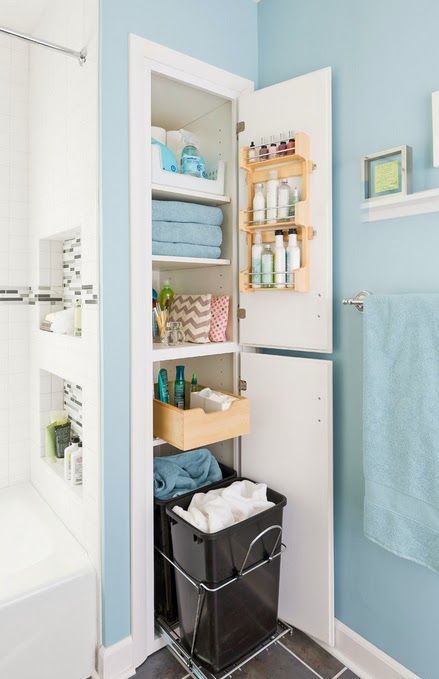 Design Tips to Make a Small Bathroom Small Linen Closets, Storage Cabinet With Drawers, Smart Bathroom, Bathroom Storage Solutions, Bad Inspiration, Bathroom Closet, Small Closets, Shower Niche, Bathroom Storage Organization