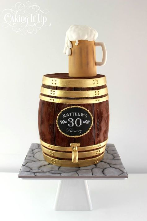 Caking It Up Beer Barrel Cake, 3d Dort, Alcohol Cake, Barrel Cake, Beer Barrel, Beer Cake, Cupcakes Decorados, Sculpted Cakes, Beer Birthday