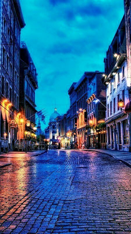 Old Montreal, Canada Quebec City, Montreal Wallpaper, Kat Diy, Old Montreal, O Canada, Of Montreal, Montreal Quebec, Blue Hour, Montreal Canada