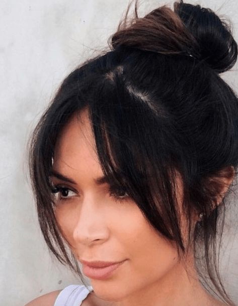 Side Bangs, Bun Hairstyle, Side Bangs With Long Hair, Hair In A Bun, Side Bangs Hairstyles, Vlasové Trendy, How To Cut Bangs, Bangs With Medium Hair, Trendy Hairstyle