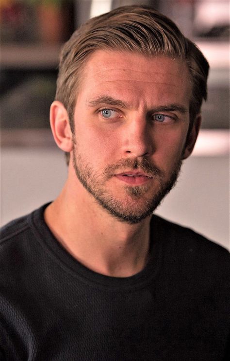 Dan Stevens; stills in Colossal Dan Stevens Legion, Adam Rodriguez, Dan Stevens, Pretty Blue Eyes, Scruffy Men, Hollywood Men, Admissions Essay, Dwyane Wade, Actors Male