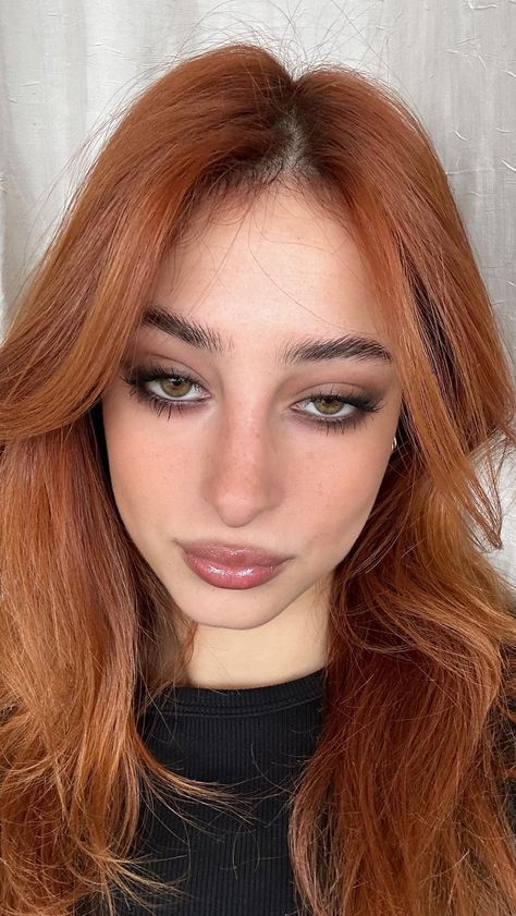 French Messy Girl Makeup 💋 | Instagram Auburn Hair, French Girl Makeup Look, French Girl Makeup, January 9, Daily Makeup, Girl Makeup, French Girl, Girls Makeup, Aesthetic Makeup