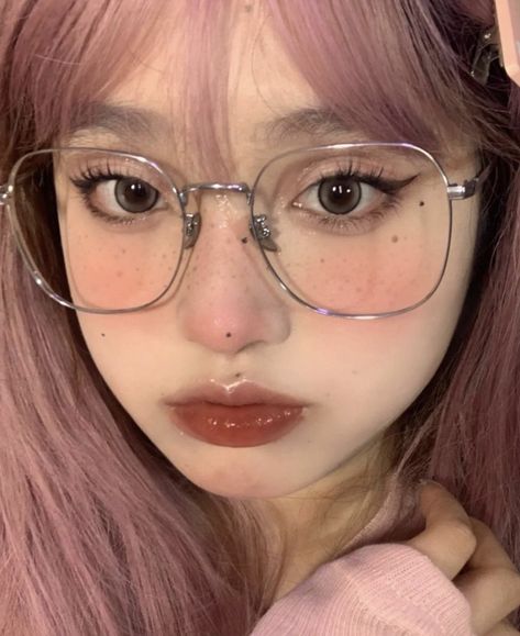 Korean Makeup With Glasses, Cute Makeup With Glasses, Makeup With Glasses Tutorial, Asian Makeup Glasses, Glasses Frames For Women Round Face, Makeup Looks With Glasses, Makeup For Glasses Wearers, Cute Doll Makeup, Cottagecore Makeup