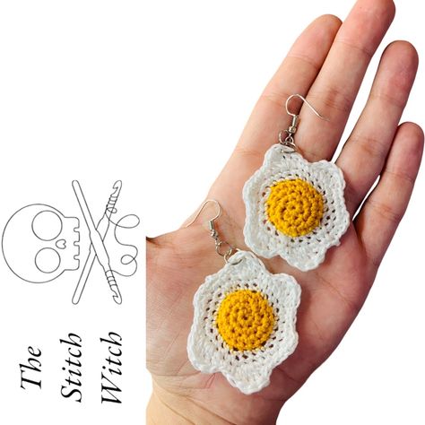 Handmade By Meee Super Cute Crocheted Fish Hook Style Earrings Featuring You Guessed It- Fried Eggs!! Just As Great As The Real Thing, Except These Pups Last Longer! {And In Some Places~They’re Cheaper} One Size. No Backings. Eggs Are 100% Cotton! Fried Egg Crochet, Crochet Fried Egg, Egg Crochet, Egg Earrings, Earrings Pattern, Geometric Hoop Earrings, Crochet Earrings Pattern, Fried Eggs, Snowflake Earrings