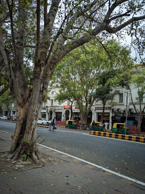 Nature, Delhi Photography Night, Connaught Place Aesthetic, Connaught Place Delhi Photography, Connaught Place Delhi Aesthetic, Cannought Place Delhi, Morning Walks Snapchat, Delhi Snaps, Delhi Connaught Place