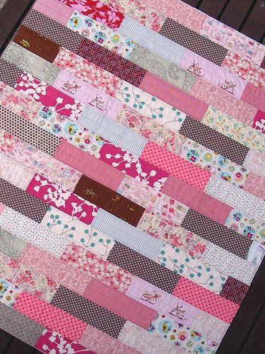 Red Pepper Quilts, Jelly Roll Quilt Patterns, Quilt Modernen, Baby Quilt Patterns, Beginner Quilt Patterns, Pink Quilts, Jellyroll Quilts, Easy Quilt Patterns, Strip Quilts