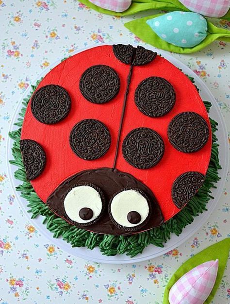 Easy Cool Cake Designs, Cute And Simple Cakes, 2 Year Birthday Cakes, Sweets Cake Birthday, Birthday Cake Easy To Make, Cake Decorating Animals, Kid Cake Decorating, Cute Animal Cake Ideas, Easy Fun Cake Decorating Ideas