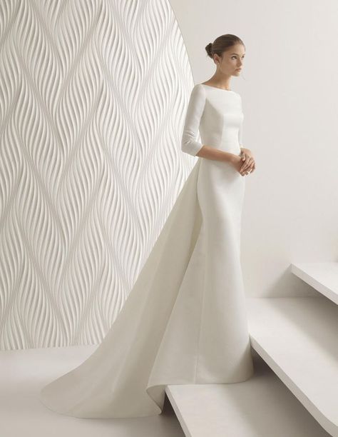 Boat Neck Wedding Dress, Rosa Clara Wedding Dresses, Minimal Wedding Dress, Nikah Dress, Wedding Dress Gallery, Neck Wedding Dress, Minimalist Wedding Dresses, Minimal Wedding, Wedding Dresses Satin