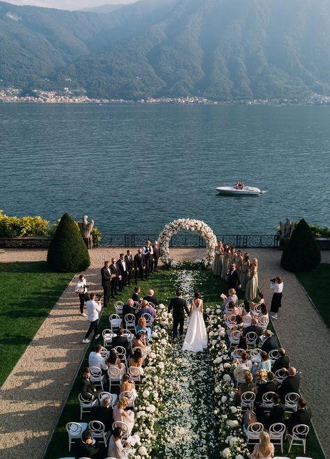 Wedding Venues Outdoor Mountains, Italy Castle Wedding, Wedding Ideas Greece, Riverside Wedding Ceremony, Wedding Italy Aesthetic, St Tropez Wedding, Hannah Goodwin Wedding, Modern Classy Wedding, Lac Como