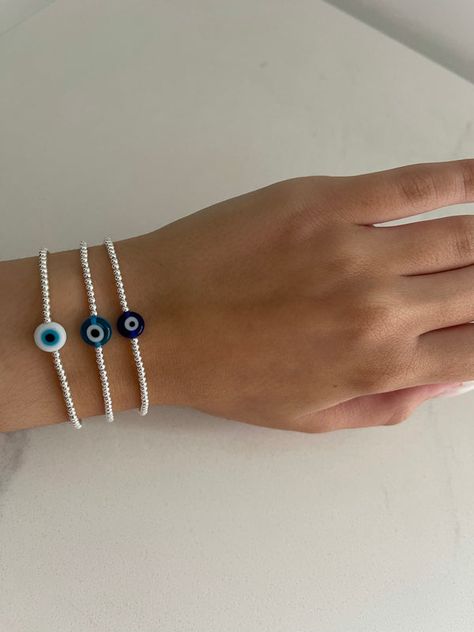 Evil Eye Jewelry Diy, Evil Eye Bracelet Diy, Gelang Manik-manik, Diy Jewelry Unique, Sterling Silver Bead Bracelet, Gelang Manik, Diy Bracelet Designs, Beads Bracelet Design, Jewelry Tattoo