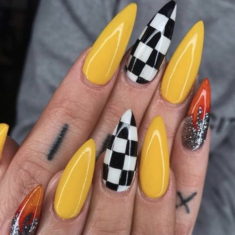 Acrylic Nail Art, Stiletto Nails, Her Nails, Nails Black, Yellow Nails, Dope Nails, Nail Polishes, Gorgeous Nails, Love Nails