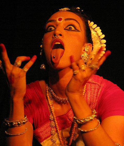 Colleena - Havin' fun Belly Reference, Feminine Poses Reference, Facial Expressions Reference, Indian Dancer, Indian Photos, Kali Ma, South Asian Art, People Poses, Human Reference