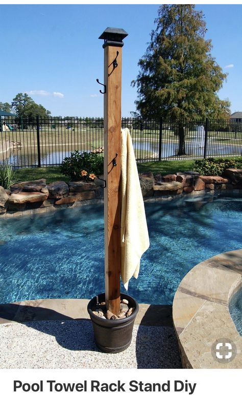 Whirlpool Deck, Pool Dekor, Hot Tub Deck, Hot Tub Backyard, Cool Swimming Pools, Piscina Natural, Pool Noodle, Backyard Pool Landscaping, Diy Pool