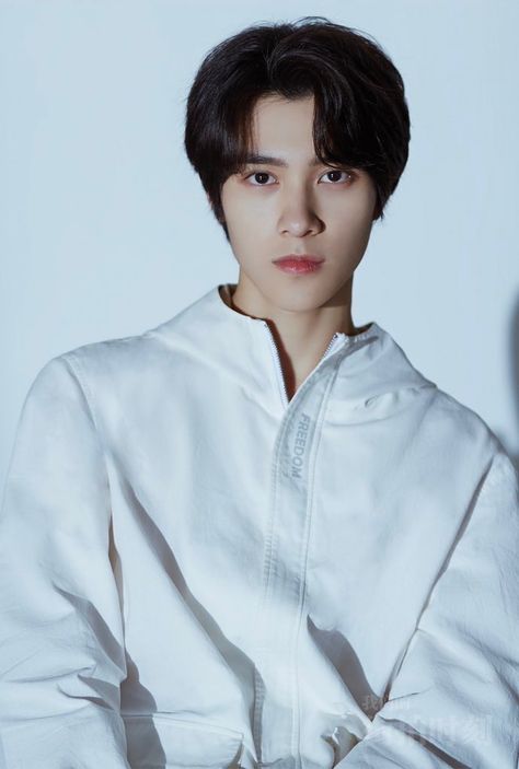 #Hendery ~ #WayV #NCT Hendery Wayv, Nct Group, Prince Eric, Yang Yang, Mark Lee, K Idols, Nct 127, Nct Dream, Boy Groups