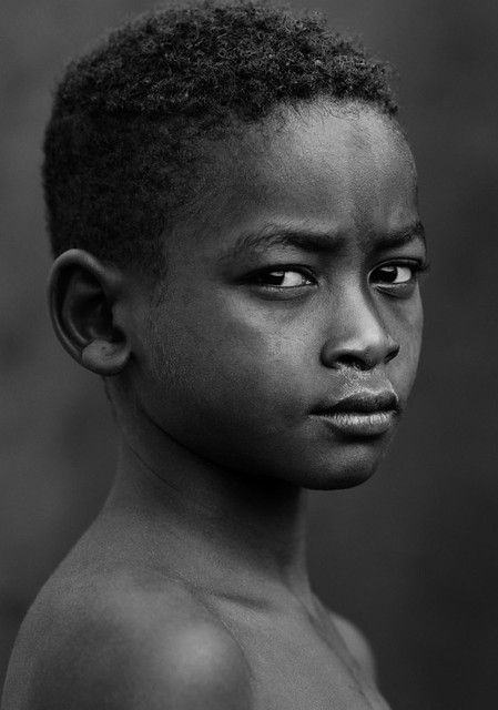 Powerful look | Miguel Catalan | Flickr Human Face Reference Photo, Cold Eyes, Intense Stare, Portrait Faces, Intense Eyes, Soul Photo, Inspiration Story, Boy Portrait, Boy Kid