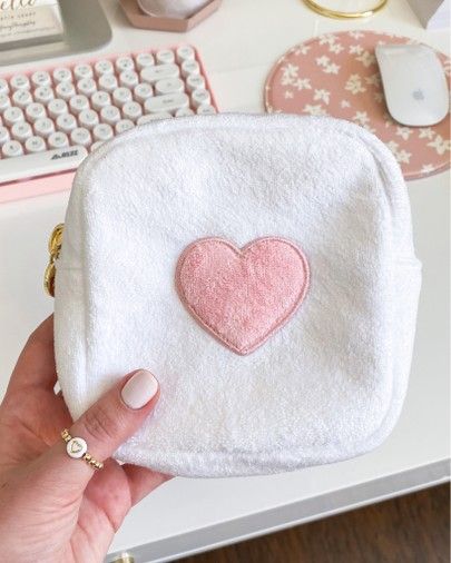 Patchwork, Pouch Aesthetic Korean, Cute Pouch Aesthetic, Make Up Pouch Aesthetic, Stoney Clover Pouch Ideas, Aesthetic Pouches, Aesthetic Pouch, Cute Makeup Pouch, Pouch Aesthetic