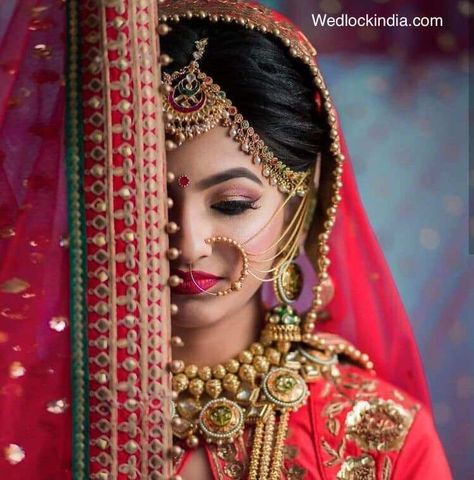 Here’s a look at Beautiful Indian Bride Trending HD Image. #indianbride #bridalmakeup #trending #jewellery घाघरा चोली, विवाह की फोटोग्राफी की मुद्राएं, विवाह की दुल्हन, शादी की तस्वीरें, Indian Bride Poses, Indian Bride Photography Poses, Bride Photos Poses, Indian Wedding Poses, Indian Wedding Bride