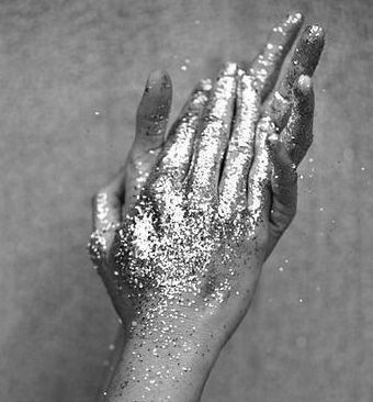 Colour of the month - Be Dazzled! Silver - December — Suna & Toast - suna & toast Glitter Hands, Silver Aesthetic, Glitter Photography, Gray Aesthetic, Nails Tumblr, Gold Charm Bracelet, Red Queen, Foto Art, Aesthetic Colors