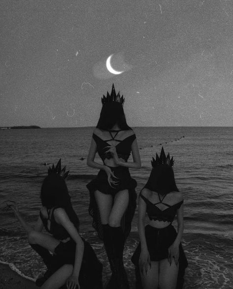 Vibing With My Demons, Witchcraft Aesthetic Dark, Witchcraft Photography, Dark Instagram Aesthetic, Witchy Images, Pagan Norse, Celestial Witch, Goth Baddie, Demon Aesthetic