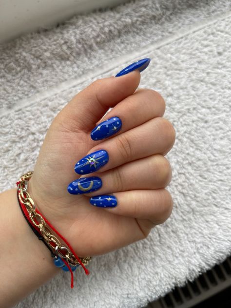 Blue Moon And Stars Nail Art, Astronomy Nails Acrylic, Royal Blue Star Nails, Space Theme Nails, Nails Moon And Stars, Blue Moon Nails, Astronomy Nails, Blue Nails With Stars, Astrology Nail Art