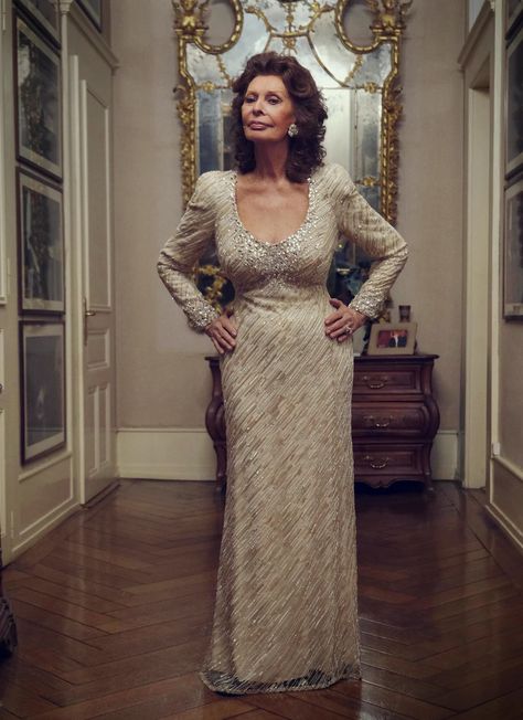 Sophia Loren on "The Life Ahead" and Returning to the Screen at 86 Cary Grant, Pizza Girls, Sofia Loren, Daniel Day, Why Her, Day Lewis, Fabulous Style, Italian Actress, Sophia Loren