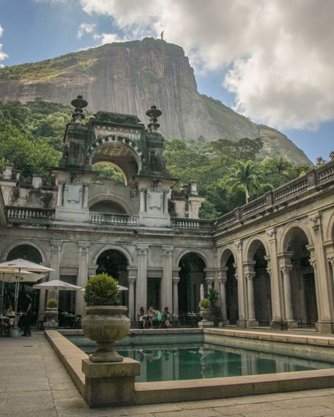 Valparaiso, Sugarloaf Mountain, Rio Brazil, Copacabana Beach, Christ The Redeemer, Les Continents, Brazil Travel, Top Travel Destinations, Dream Travel Destinations