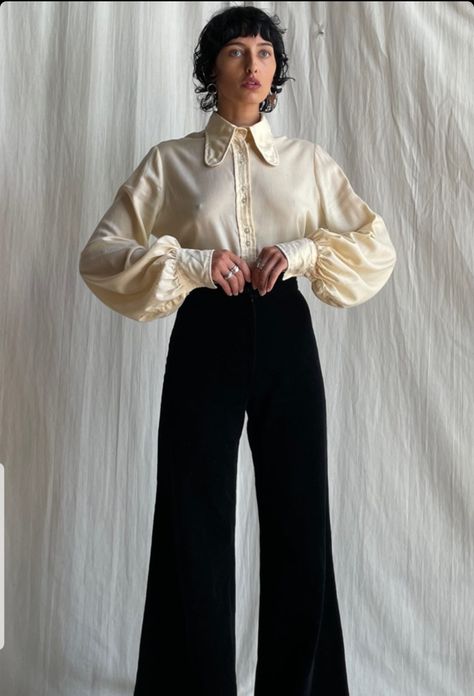 Puffy Button Up Shirt, White Collared Shirt Puffy Sleeves, White Blouse With Puffy Sleeves, Big Sleeve Shirt, Puff Sleeve Blazer Outfit, Puffy Sleeve Reference, Circus Outfit Women Casual, White Blouse Puffy Sleeves, Puffy Blouse Outfit