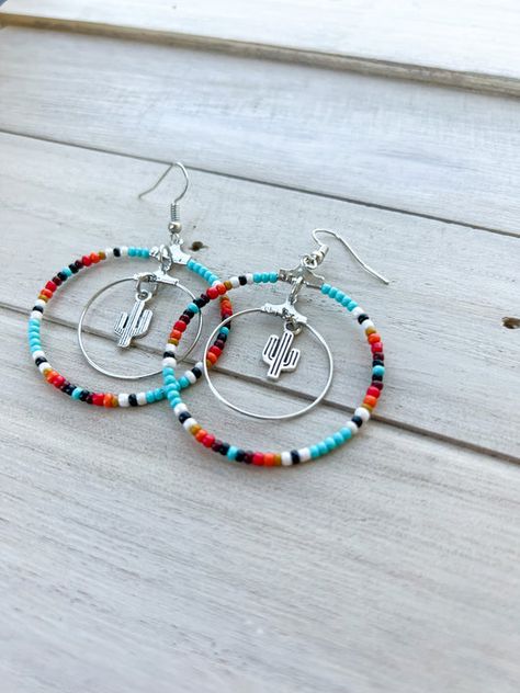 Making Western Jewelry, Western Clay Bead Jewelry, Homemade Western Jewelry, Diy Western Earrings, Western Beaded Earrings, Simple Crafts To Sell, Western Beaded Jewelry, Diy Western Jewelry, Country Earrings