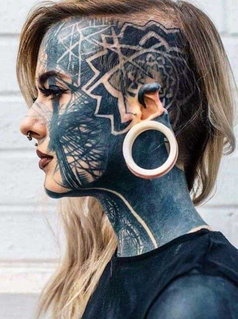 Heavily Tattooed, Facial Tattoos, Cool Piercings, Face Tattoos, Strange Photos, Head Tattoos, What The Hell, Illustration Fashion Design, Body Modifications