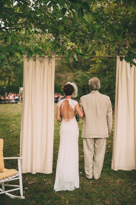 Wedding Aisle Curtain Entrance, Laid Back Outdoor Wedding, Vintage Wedding Arch Outdoor Ceremony, Wedding Entrance Outdoor Ceremony, How To Hide Bride At Outdoor Wedding, Bride Entrance Ideas Outdoor Weddings, Wedding Curtain Entrance Outdoor Ceremony, Outdoor Ceremony Entrance Ideas, Hiding Bride At Outdoor Wedding