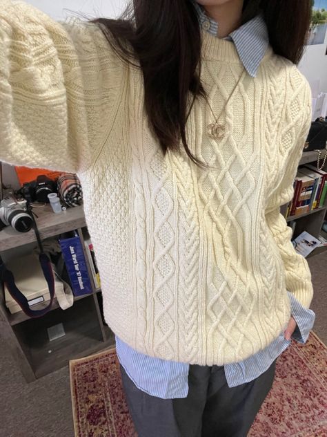 Knit Cream Sweater Outfit, Knit Sweater With Collared Shirt, Cable Knit Sweater With Collared Shirt, Tan Cable Knit Sweater Outfit, Light Blue Cable Knit Sweater Outfit, How To Style Beige Sweater, Cream Knitted Sweater Outfit, White Cable Sweater Outfit, White Sweater Outfit Korean
