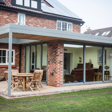 Glass Room Extension, Sunroom Extension, Cozy Tiny Home, Small House Extensions, Conservatory Extension, Orangery Extension, Bungalow Extensions, Flat Roof Extension, Conservatory Design