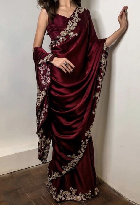 Sarees For Girls, Saree Wearing Styles, Indian Sari Dress, Fancy Sarees Party Wear, Desi Fashion Casual, Sari Dress, Saree Designs Party Wear, Party Wear Saree, Indian Dresses Traditional