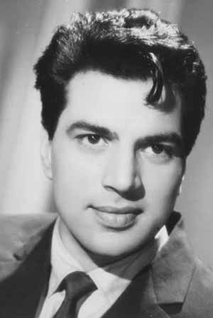 portrait of young Dharmendra Deol Dharmendra Handsome, Old Bollywood Actors, Dharmendra Deol, Actors Photo, Actors Bollywood, Bollywood Retro, Bollywood Films, Old Film Stars, Classic Cinema